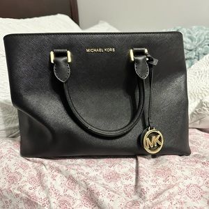 Michael kors saffiano satchel